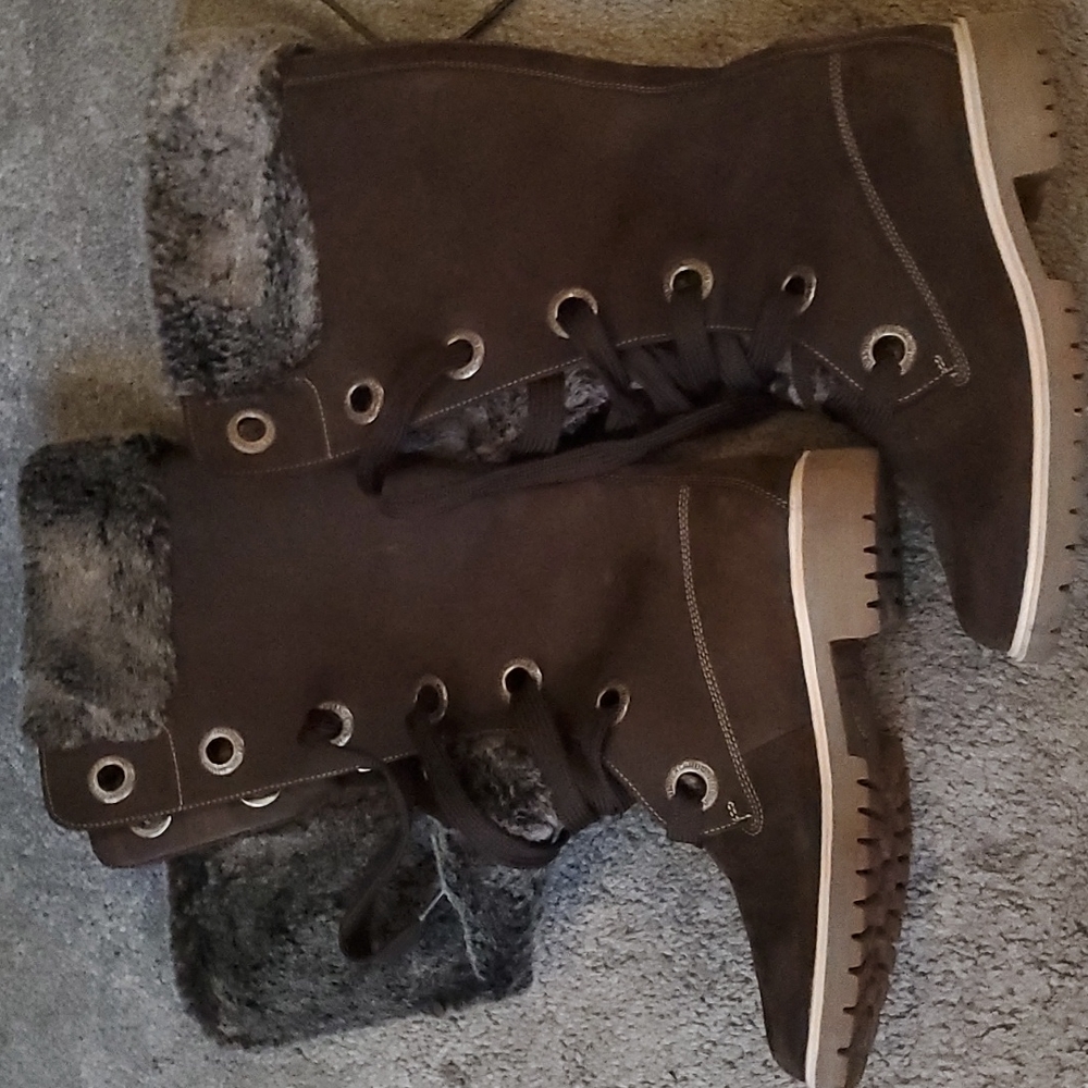 Knee high winter boots